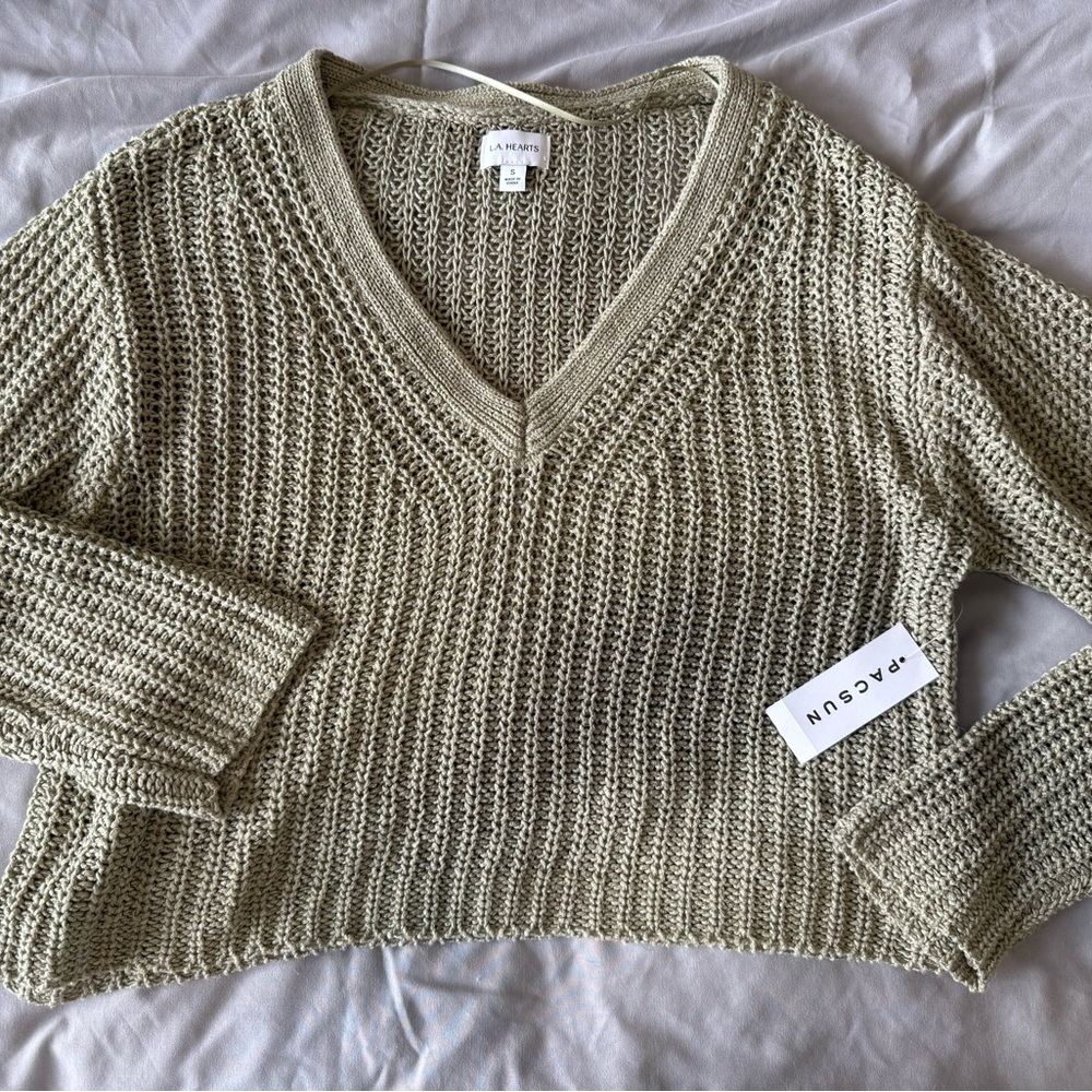 PacSun Women's V-Neck Sweater in Olive